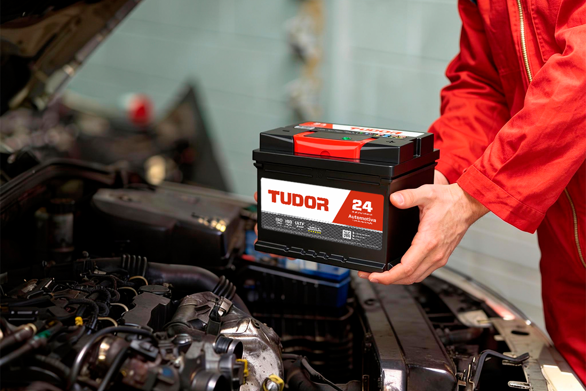 instala&ccedil;&atilde;o de bateria automotiva 60ah no carro